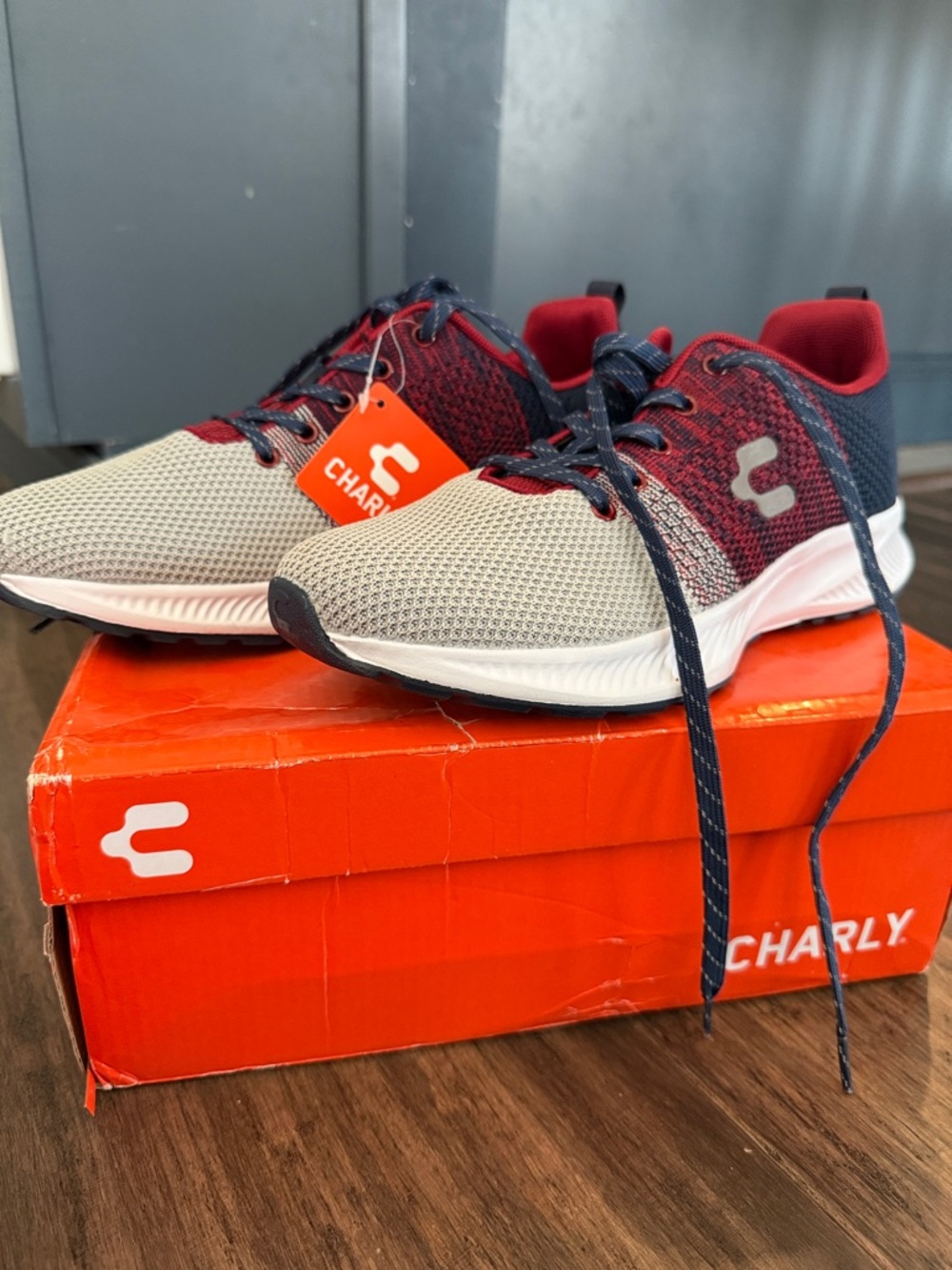 Charly Mesh Athletic Sneakers in Gray & Navy with Red Accent Trote
